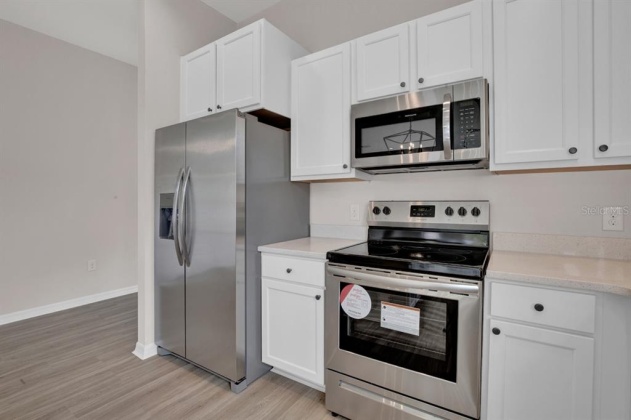 LAKELAND, Florida 33803, 3 Bedrooms Bedrooms, ,2 BathroomsBathrooms,Residential,For Sale,J943815