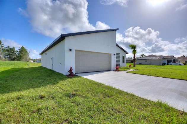 1055 DESMOINES LANE, POINCIANA, Florida 34759, 4 Bedrooms Bedrooms, ,2 BathroomsBathrooms,Residential,For Sale,DESMOINES,O6012612