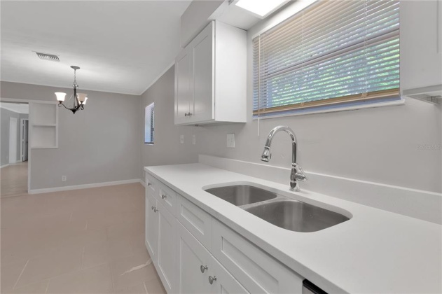 1133 HALCYON COURT, LAKELAND, Florida 33801, 5 Bedrooms Bedrooms, ,2 BathroomsBathrooms,Residential,For Sale,HALCYON,T3362244
