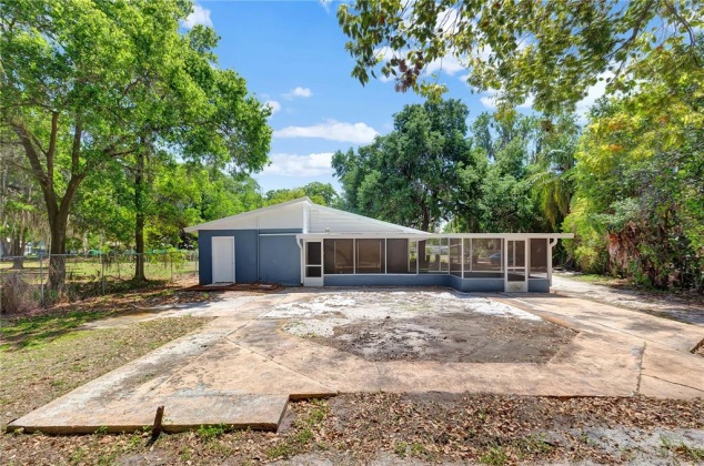 1133 HALCYON COURT, LAKELAND, Florida 33801, 5 Bedrooms Bedrooms, ,2 BathroomsBathrooms,Residential,For Sale,HALCYON,T3362244
