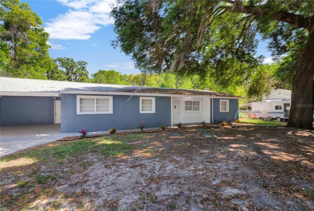 1133 HALCYON COURT, LAKELAND, Florida 33801, 5 Bedrooms Bedrooms, ,2 BathroomsBathrooms,Residential,For Sale,HALCYON,T3362244