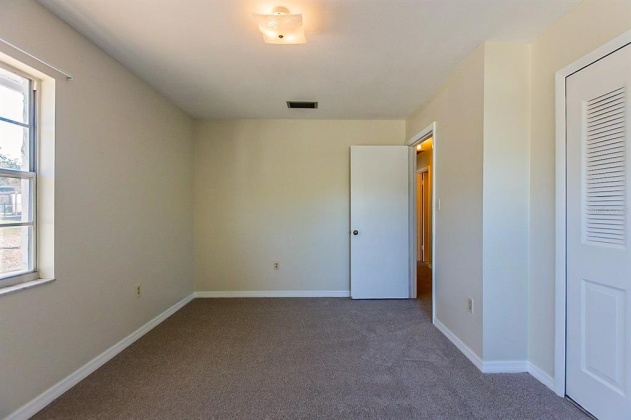 1948 OAKLAND PARK DRIVE, LAKE WALES, Florida 33898, 3 Bedrooms Bedrooms, ,2 BathroomsBathrooms,Residential,For Sale,OAKLAND PARK,O5992114