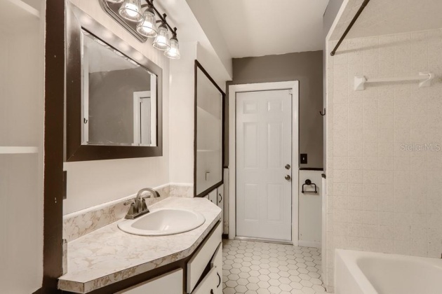1260 KEYSTONE COURT, AUBURNDALE, Florida 33823, 3 Bedrooms Bedrooms, ,2 BathroomsBathrooms,Residential,For Sale,KEYSTONE,W7842593