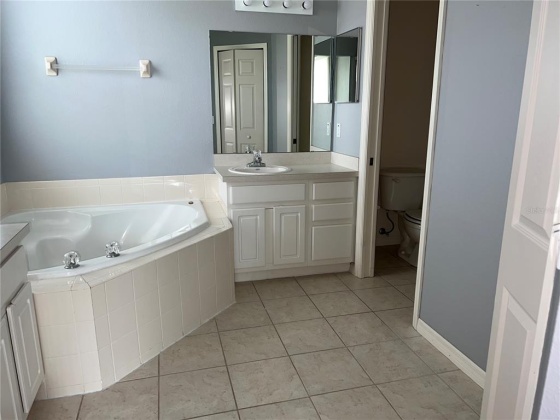 3233 BELLFLOWER WAY, LAKELAND, Florida 33811, 3 Bedrooms Bedrooms, ,2 BathroomsBathrooms,Rental Properties,For Sale,BELLFLOWER WAY,T3361809