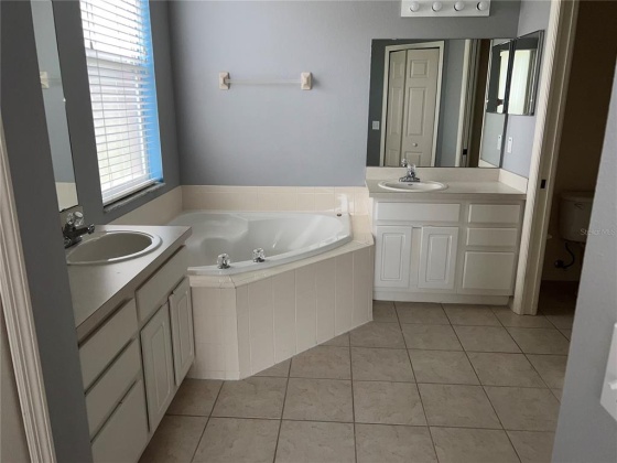 3233 BELLFLOWER WAY, LAKELAND, Florida 33811, 3 Bedrooms Bedrooms, ,2 BathroomsBathrooms,Rental Properties,For Sale,BELLFLOWER WAY,T3361809