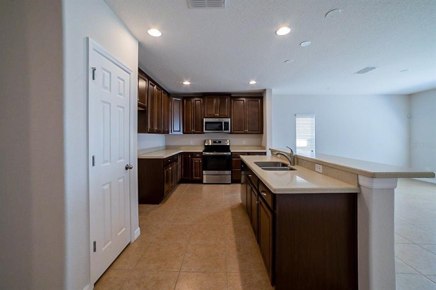 473 OGELTHORPE DRIVE, DAVENPORT, Florida 33897, 4 Bedrooms Bedrooms, ,2 BathroomsBathrooms,Residential,For Sale,OGELTHORPE,O6012763