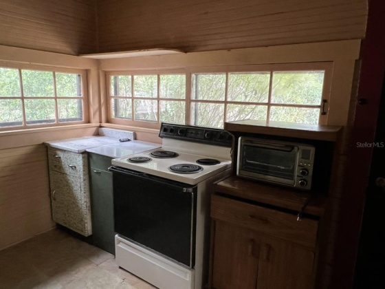 615 ALTA VISTA STREET, LAKE WALES, Florida 33853, 3 Bedrooms Bedrooms, ,1 BathroomBathrooms,Residential,For Sale,ALTA VISTA,P4920030