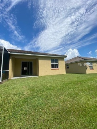 176 OCEAN BLUFF DRIVE, POINCIANA, Florida 34759, 3 Bedrooms Bedrooms, ,2 BathroomsBathrooms,Residential,For Sale,OCEAN BLUFF,S5064745