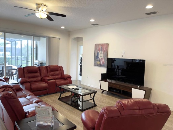 6000 OAK GREEN LOOP, DAVENPORT, Florida 33837, 13 Bedrooms Bedrooms, ,10 BathroomsBathrooms,Residential,For Sale,OAK GREEN,O6012889