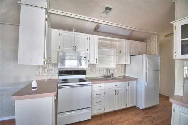 129 JACK NICKLAUS LANE, DAVENPORT, Florida 33837, 3 Bedrooms Bedrooms, ,1 BathroomBathrooms,Residential,For Sale,JACK NICKLAUS,P4919354