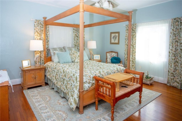 214 LAKESHORE BOULEVARD, LAKE WALES, Florida 33853, 4 Bedrooms Bedrooms, ,3 BathroomsBathrooms,Residential,For Sale,LAKESHORE,L4928180