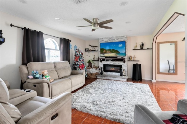 620 LLAMA DRIVE, POINCIANA, Florida 34759, 4 Bedrooms Bedrooms, ,2 BathroomsBathrooms,Residential,For Sale,LLAMA,O6006911
