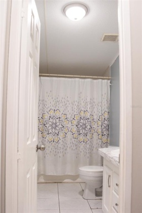 855 FAZZINI DRIVE, FROSTPROOF, Florida 33843, 5 Bedrooms Bedrooms, ,2 BathroomsBathrooms,Residential,For Sale,FAZZINI,S5064263