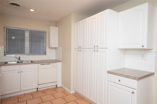 1343 ALMA STREET, LAKELAND, Florida 33803, 3 Bedrooms Bedrooms, ,1 BathroomBathrooms,Residential,For Sale,ALMA,L4928767