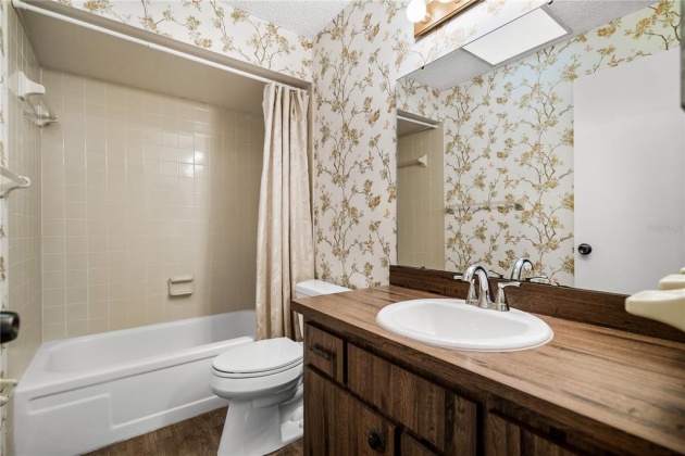 843 HILLSIDE AVENUE, LAKE WALES, Florida 33853, 3 Bedrooms Bedrooms, ,2 BathroomsBathrooms,Residential,For Sale,HILLSIDE,P4920011