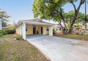 3579 RAINTREE TERRACE, LAKELAND, Florida 33803, 3 Bedrooms Bedrooms, ,2 BathroomsBathrooms,Residential,For Sale,RAINTREE,L4928790