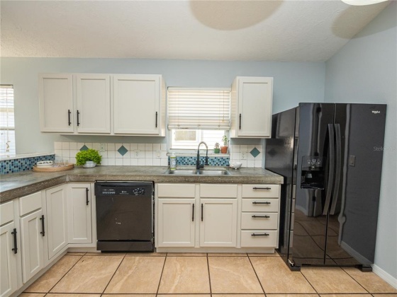 3579 RAINTREE TERRACE, LAKELAND, Florida 33803, 3 Bedrooms Bedrooms, ,2 BathroomsBathrooms,Residential,For Sale,RAINTREE,L4928790