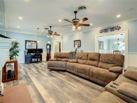 939 QUEEN STREET, LAKELAND, Florida 33803, 3 Bedrooms Bedrooms, ,2 BathroomsBathrooms,Residential,For Sale,QUEEN,T3362418