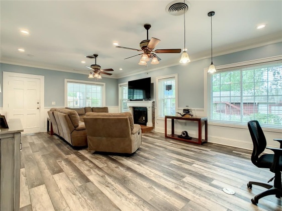 939 QUEEN STREET, LAKELAND, Florida 33803, 3 Bedrooms Bedrooms, ,2 BathroomsBathrooms,Residential,For Sale,QUEEN,T3362418