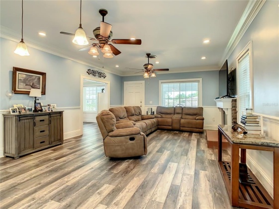 939 QUEEN STREET, LAKELAND, Florida 33803, 3 Bedrooms Bedrooms, ,2 BathroomsBathrooms,Residential,For Sale,QUEEN,T3362418