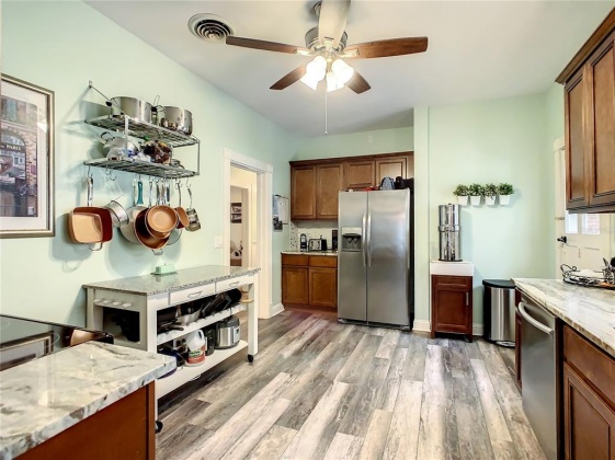 939 QUEEN STREET, LAKELAND, Florida 33803, 3 Bedrooms Bedrooms, ,2 BathroomsBathrooms,Residential,For Sale,QUEEN,T3362418