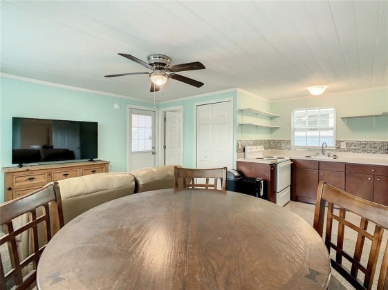 939 QUEEN STREET, LAKELAND, Florida 33803, 3 Bedrooms Bedrooms, ,2 BathroomsBathrooms,Residential,For Sale,QUEEN,T3362418