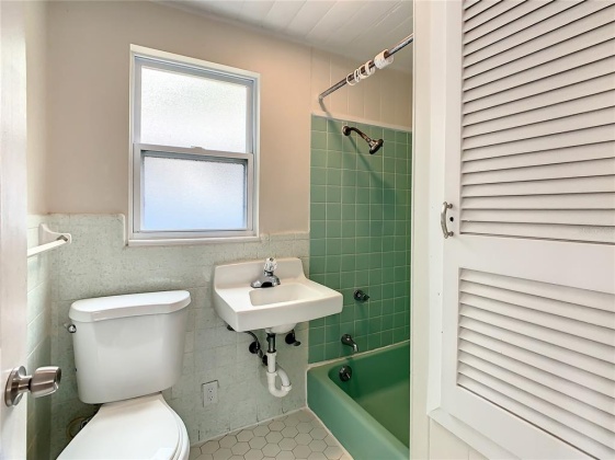 939 QUEEN STREET, LAKELAND, Florida 33803, 3 Bedrooms Bedrooms, ,2 BathroomsBathrooms,Residential,For Sale,QUEEN,T3362418