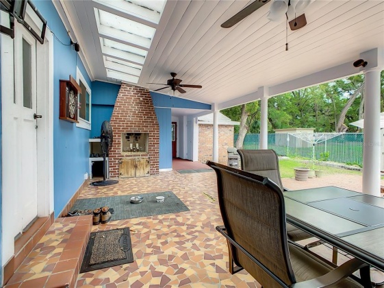 939 QUEEN STREET, LAKELAND, Florida 33803, 3 Bedrooms Bedrooms, ,2 BathroomsBathrooms,Residential,For Sale,QUEEN,T3362418