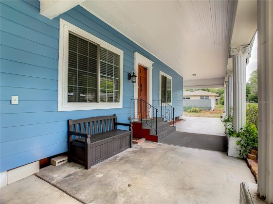 939 QUEEN STREET, LAKELAND, Florida 33803, 3 Bedrooms Bedrooms, ,2 BathroomsBathrooms,Residential,For Sale,QUEEN,T3362418