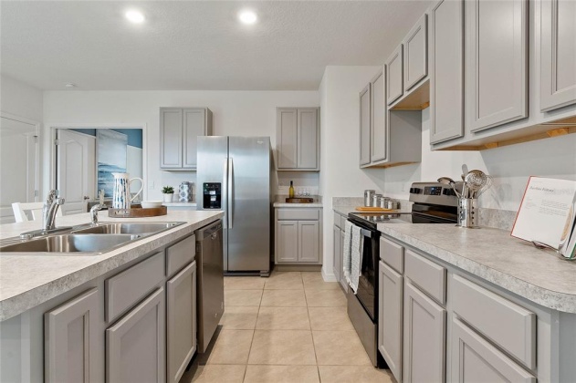 284 GINA LANE, DAVENPORT, Florida 33837, 3 Bedrooms Bedrooms, ,2 BathroomsBathrooms,Residential,For Sale,GINA,O6012989