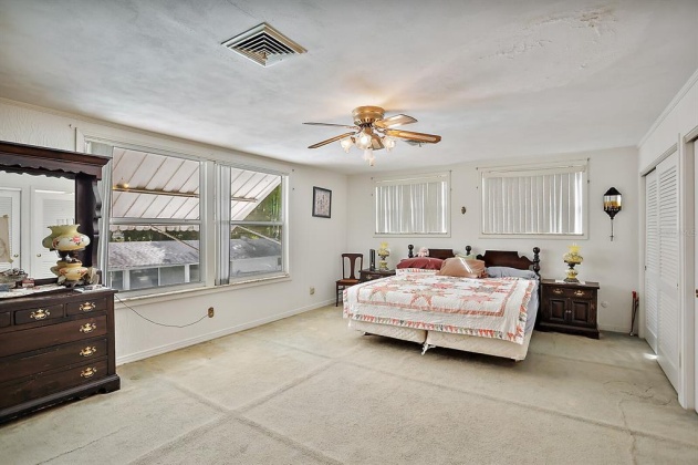 129 GRAHAM PARK DRIVE, HAINES CITY, Florida 33844, 4 Bedrooms Bedrooms, ,4 BathroomsBathrooms,Residential,For Sale,GRAHAM PARK,G5053331