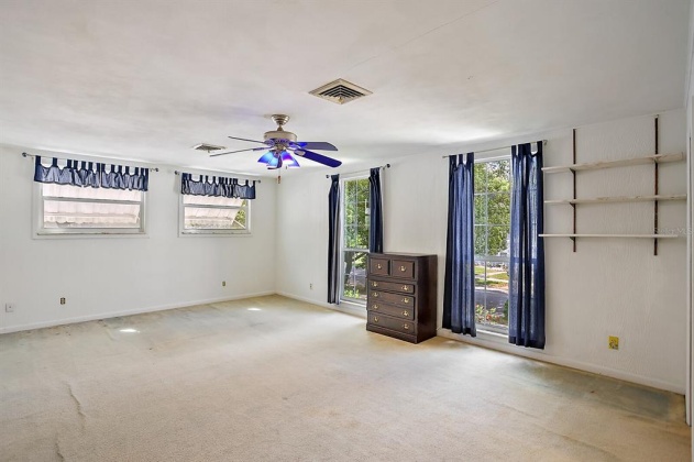 129 GRAHAM PARK DRIVE, HAINES CITY, Florida 33844, 4 Bedrooms Bedrooms, ,4 BathroomsBathrooms,Residential,For Sale,GRAHAM PARK,G5053331