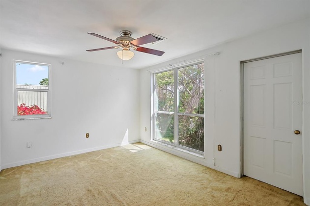 129 GRAHAM PARK DRIVE, HAINES CITY, Florida 33844, 4 Bedrooms Bedrooms, ,4 BathroomsBathrooms,Residential,For Sale,GRAHAM PARK,G5053331