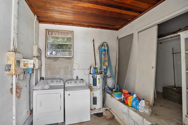 129 GRAHAM PARK DRIVE, HAINES CITY, Florida 33844, 4 Bedrooms Bedrooms, ,4 BathroomsBathrooms,Residential,For Sale,GRAHAM PARK,G5053331