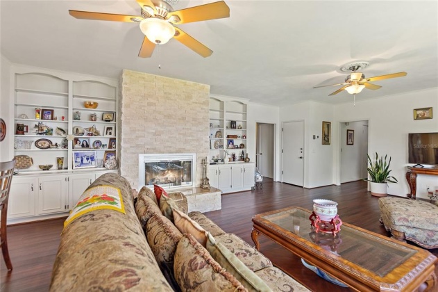 819 S LAKE STARR BLVD, LAKE WALES, Florida 33898, 4 Bedrooms Bedrooms, ,4 BathroomsBathrooms,Residential,For Sale,S LAKE STARR BLVD,P4919992