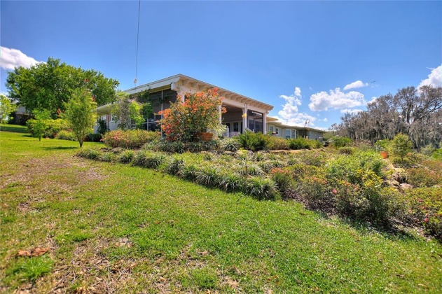 819 S LAKE STARR BLVD, LAKE WALES, Florida 33898, 4 Bedrooms Bedrooms, ,4 BathroomsBathrooms,Residential,For Sale,S LAKE STARR BLVD,P4919992