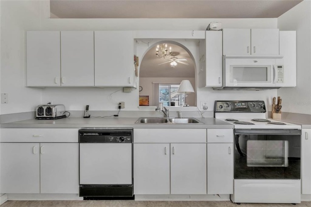 50989 HIGHWAY 27, DAVENPORT, Florida 33897, 3 Bedrooms Bedrooms, ,2 BathroomsBathrooms,Residential,For Sale,HIGHWAY 27,O6012145