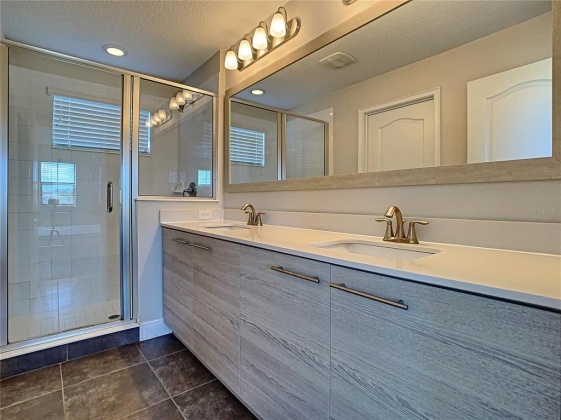 198 KENNY BOULEVARD, HAINES CITY, Florida 33844, 4 Bedrooms Bedrooms, ,4 BathroomsBathrooms,Residential,For Sale,KENNY,O6012920