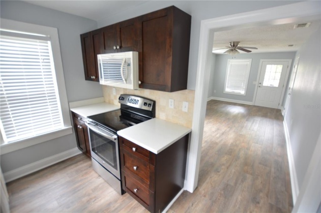 1034 DAKOTA AVENUE, LAKELAND, Florida 33803, 2 Bedrooms Bedrooms, ,1 BathroomBathrooms,Residential,For Sale,DAKOTA,L4928837