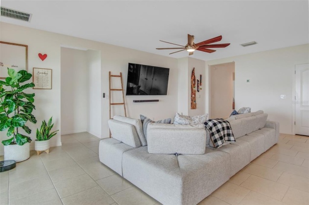 183 BLUE CYPRESS DRIVE, DAVENPORT, Florida 33837, 4 Bedrooms Bedrooms, ,2 BathroomsBathrooms,Residential,For Sale,BLUE CYPRESS,O6013230