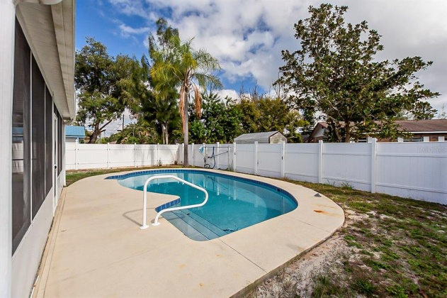 307 CONGRESS AVENUE, AUBURNDALE, Florida 33823, 3 Bedrooms Bedrooms, ,2 BathroomsBathrooms,Residential,For Sale,CONGRESS,O5991818