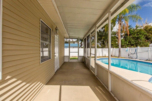 307 CONGRESS AVENUE, AUBURNDALE, Florida 33823, 3 Bedrooms Bedrooms, ,2 BathroomsBathrooms,Residential,For Sale,CONGRESS,O5991818