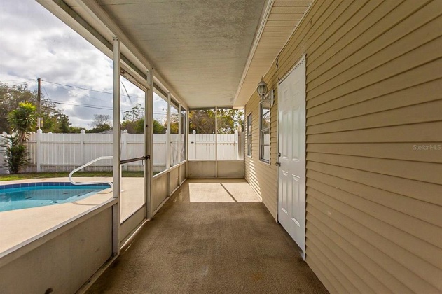307 CONGRESS AVENUE, AUBURNDALE, Florida 33823, 3 Bedrooms Bedrooms, ,2 BathroomsBathrooms,Residential,For Sale,CONGRESS,O5991818