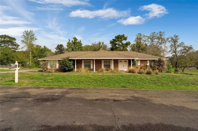 15 PINE FOREST CIRCLE, HAINES CITY, Florida 33844, 3 Bedrooms Bedrooms, ,2 BathroomsBathrooms,Residential,For Sale,PINE FOREST,P4920053