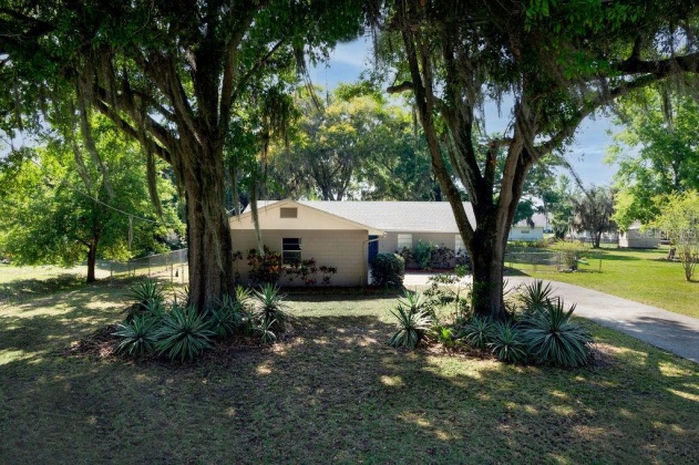4087 LAKE MARIANNA DRIVE, WINTER HAVEN, Florida 33881, 2 Bedrooms Bedrooms, ,2 BathroomsBathrooms,Residential,For Sale,LAKE MARIANNA,T3362605