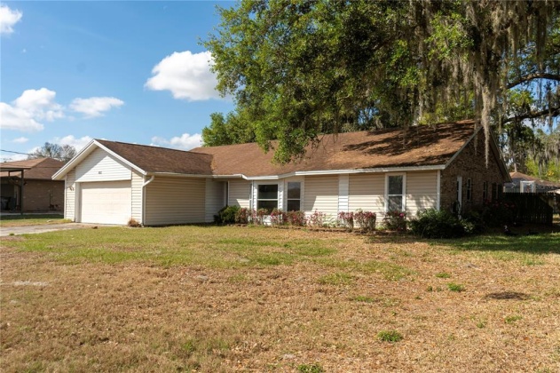 8212 CAMPBELL ROAD, LAKELAND, Florida 33810, 3 Bedrooms Bedrooms, ,2 BathroomsBathrooms,Residential,For Sale,CAMPBELL,T3357459